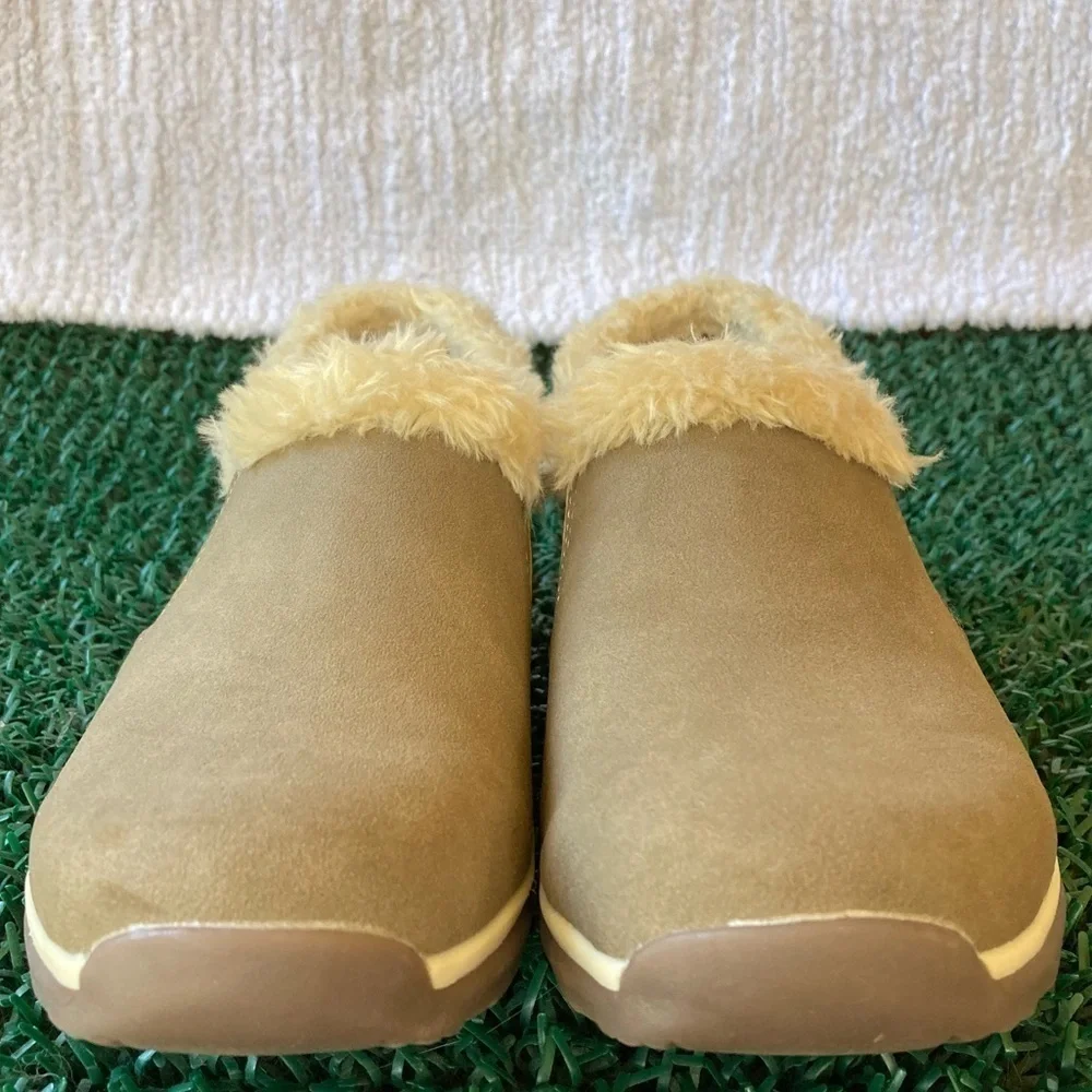 BTrue by Baretraps Womens Brown Yesabel Slip On Loafer w/Faux Fur Shoes Size 7M